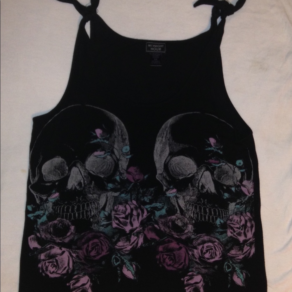 Hot topic skulls and flowers tank top